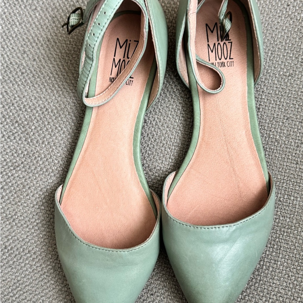 Miz Mooz Green Slingback Flats with Pointed Toe - Picture 5 of 9